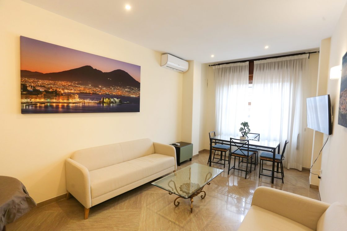 4 Salone