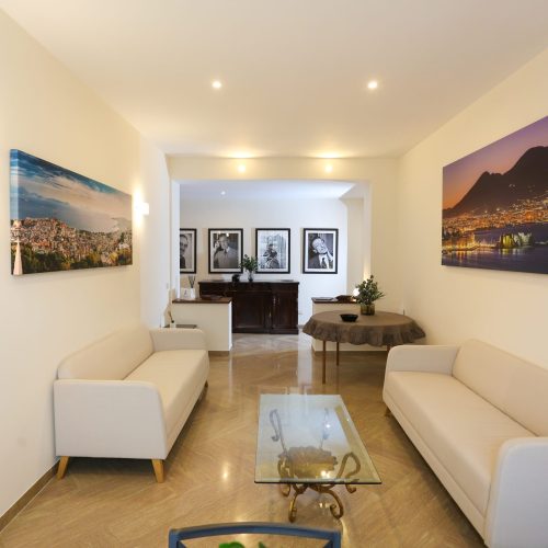 5 Salone